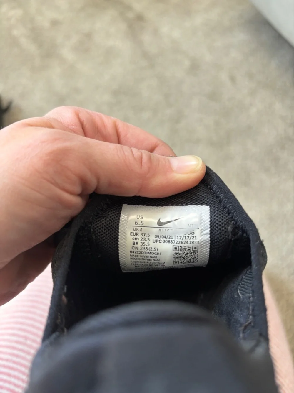 Nike Air Max 270 Triple Black AH8050 Women’s 6.5 - Picture 10 of 10